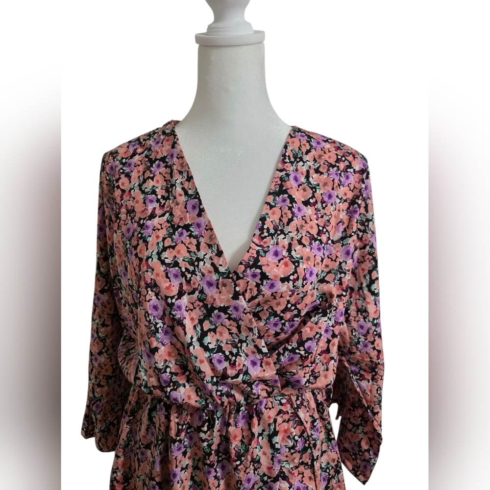 Nasty Gal Pink and Black Robe Dress with Tie Waist - Picture 9 of 10